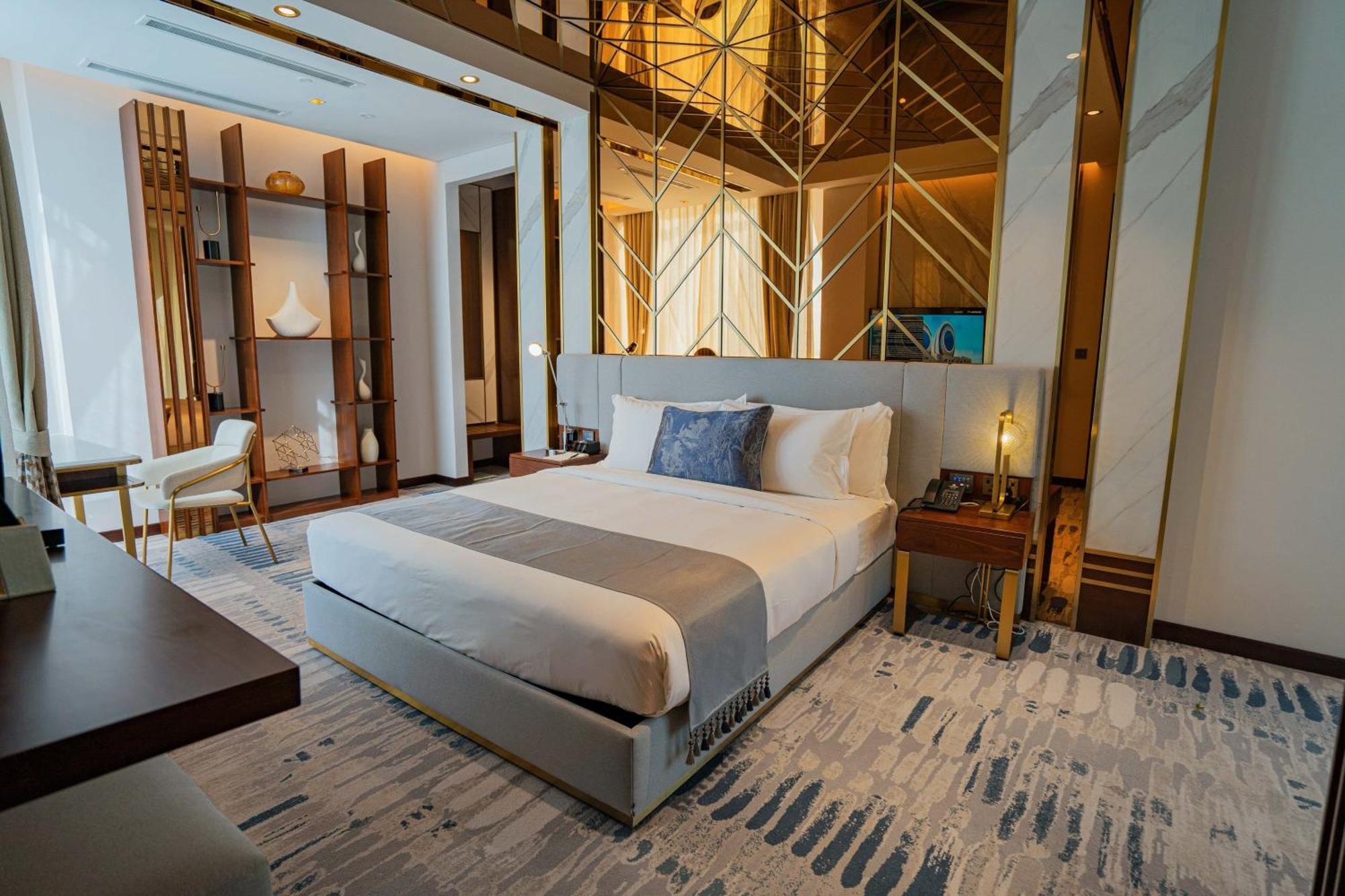 Velero Hotel Doha Lusail 외부 사진 A bedroom at the hotel